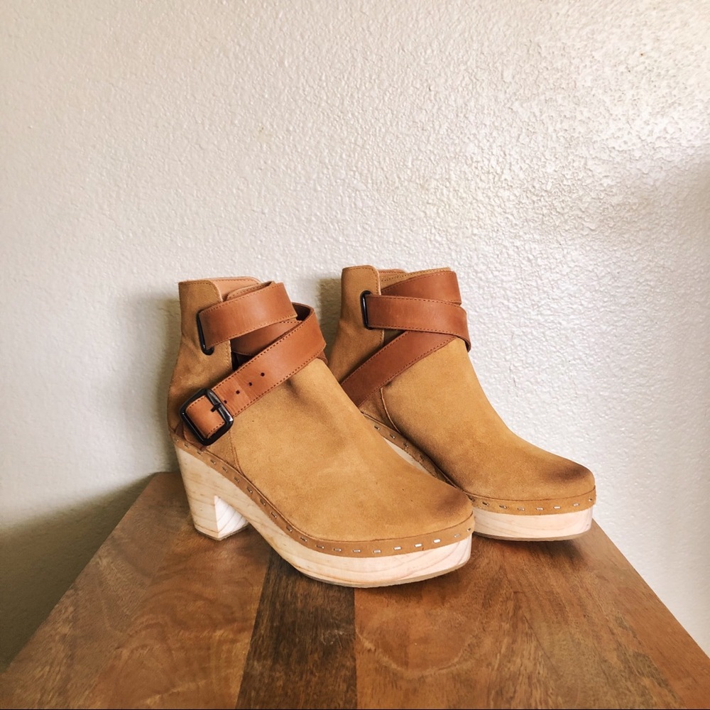 New Free People Clogs